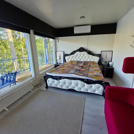 Greek House * Salo (Salo)